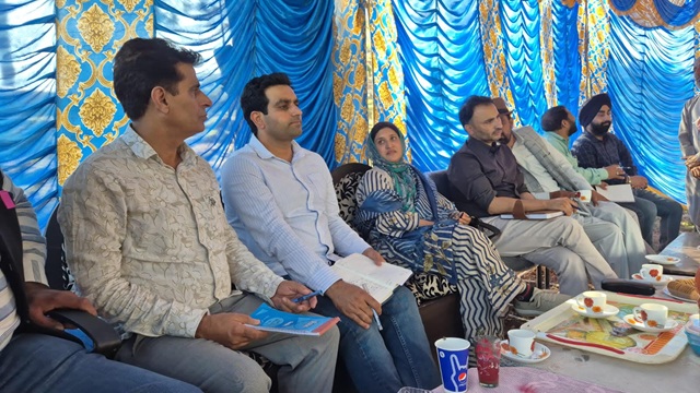 'Shahnaz Akhtar tours  Vibrant Village Namblan'
